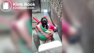 The girl excreted profusely in the toilet 80