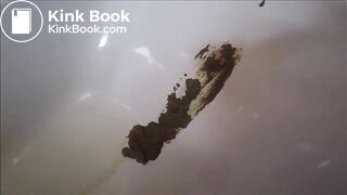 Big Ass Shitting in Tub