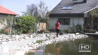 NSG nice brune poop in banc