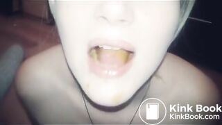 hübschen Girls kackt man hübsch ins Maul