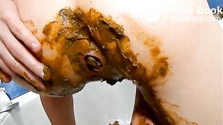 sexy_shitting_woman8