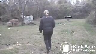 NSG good blond very nice pooping in paille