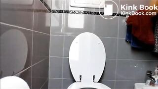 beautiful blond poop natural