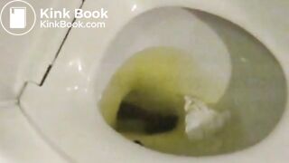 Kylie Pooping girls -1