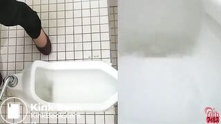 Poopeegirls - Young Asian diarrhea in the toilet with a webcam