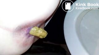 961 Plopping in the dunny