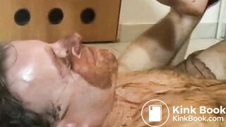 Hot woman masturbating and had scat