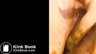 Hot girl pooping and playing