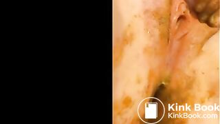 Hot girl pooping and playing