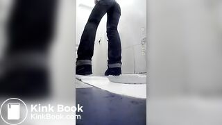 floor toilet shitting