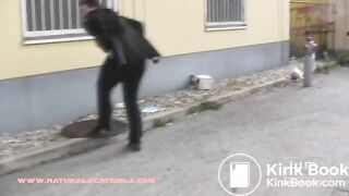 NSG nice brune poop in plaque egout