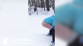 Amateur skiing and pooping