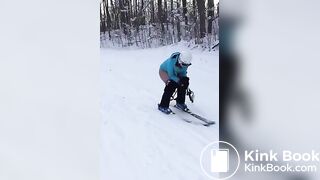 Amateur skiing and pooping