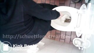 chubby girl had to poop