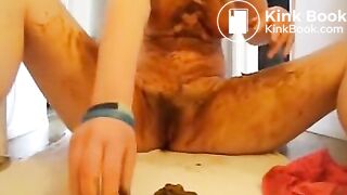 Shit in her red thongs