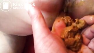 geil in meine Hand gekackt