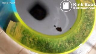 skinny girl toilet poop