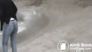 NSG good blond diarrhea in plage