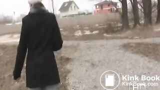 NSG good blond diarrhea in plage