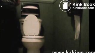 skinny chick pooping