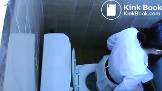 Korean Woman Pooping