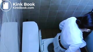 Korean Woman Pooping