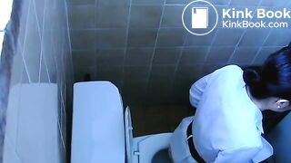 Korean Woman Pooping