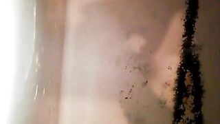sexy_shitting_woman3