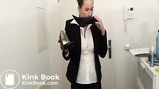 Hot Thin Babe,  shits into sexy heels2