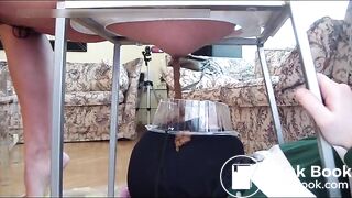 18yo_pooping_2(00h00m34s-00h00m55s)