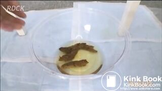 46yo Japanese Mature pooping