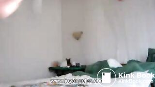 Big ass girl pooping on the bed