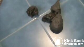 Pregnant lady's big poop