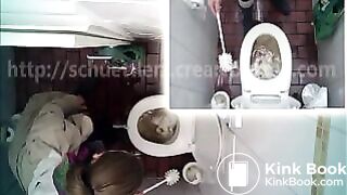 desperate_gal_blocks_toilet