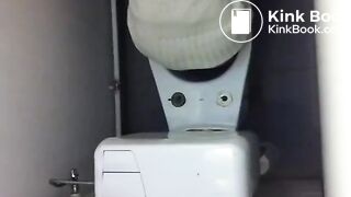 Toilet plops (01)