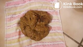 amber sexy bathroom poop 5