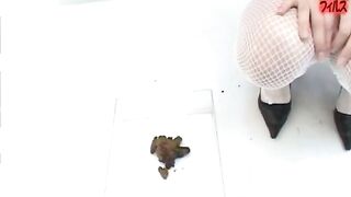 Amateur Lingerie Poop - Scene C