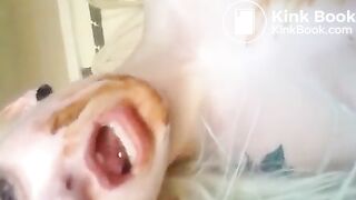 beautiful blond shits and rubs in on herself