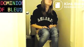 Girls Toilet Shitting_1