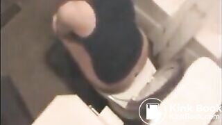 girl pooping and farting 5