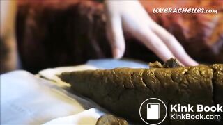 loverachelle2 takes 4 massive shits