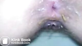 MOV00002_poop_shitting