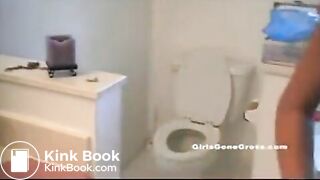 ebony and ivory pooping