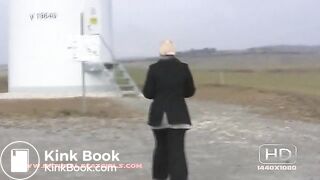 NSG eolienne hot ass pooping