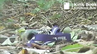 NSG beau poop in foret