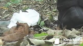 NSG beau poop in foret