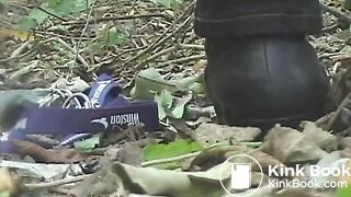 NSG beau poop in foret