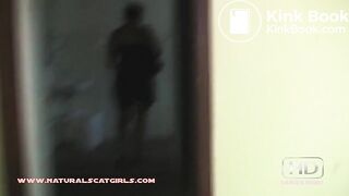 NSG brune poop in vestiaire