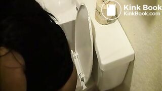 woman poops in toilet