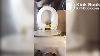 girl pooping and farting 4